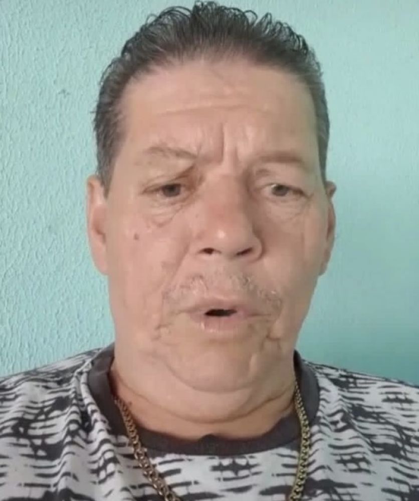 Orlando, 56 anos.