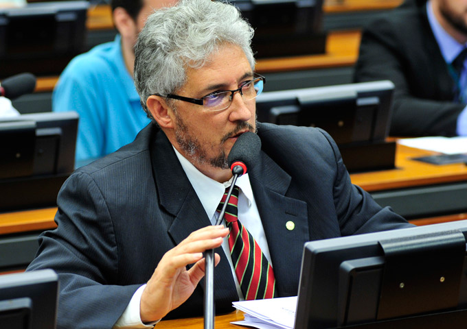 Comissão aprova carga horária máxima para PM e bombeiros