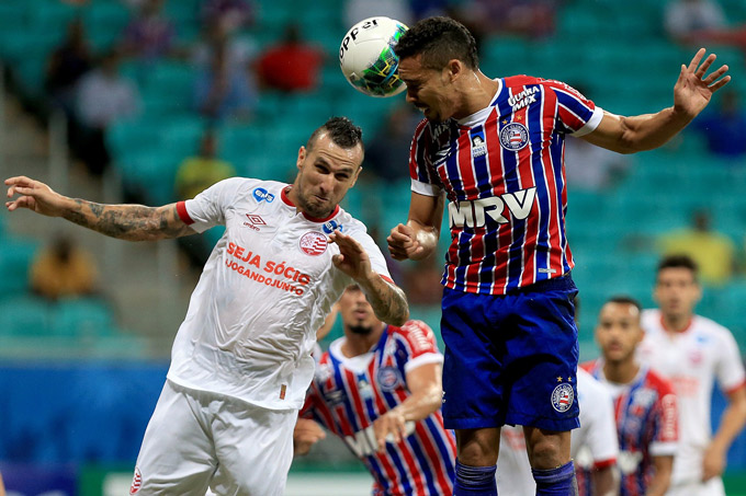 Bahia desperdiça chances e fica no empate sem gols com o Náutico
