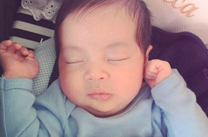 Pelo Instagram: Fernando e Aline mostram o rostinho do filho 