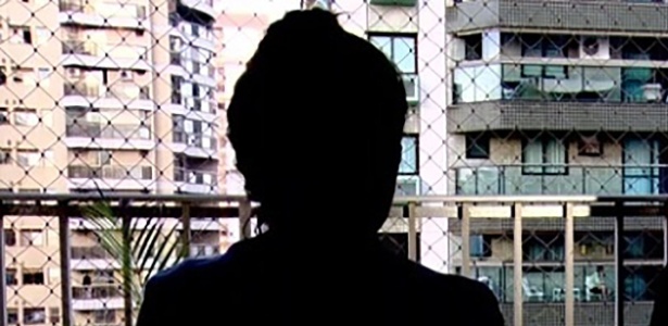 Vítima de estupro coletivo é insultada em letra de funk