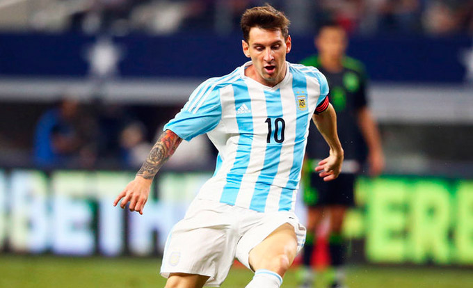 Messi deve desfalcar a Argentina durante estreia 