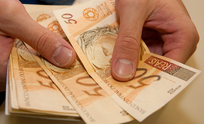 2 milhões de trabalhadores ainda não sacaram abono 