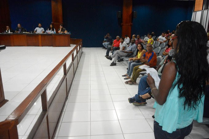Audiência pública discute falta de água em Dias d'Ávila