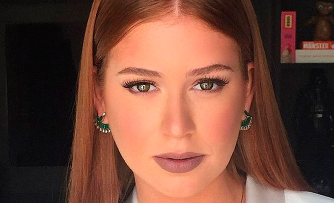 Marina Ruy Barbosa recebe flores e compartilha com os fãs