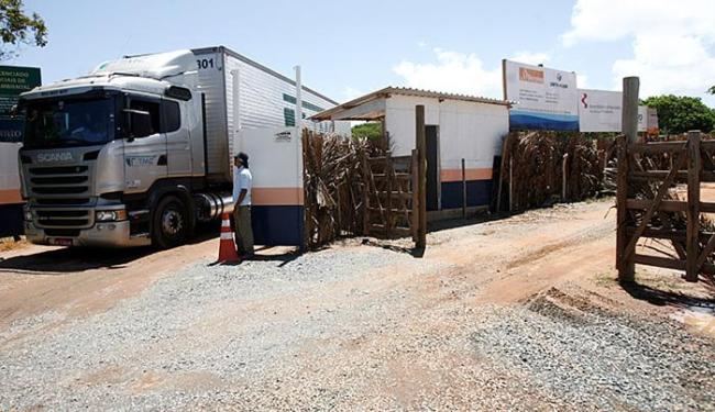 Justiça obriga condomínio a retirar cancelas de caminhos 