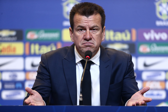 Após reunião na CBF, Dunga é demitido do comando da Seleção