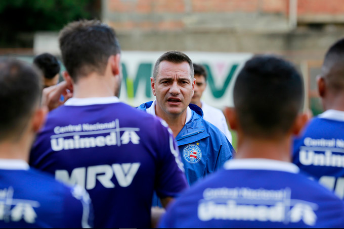 Doriva deixa comando do Bahia após derrota