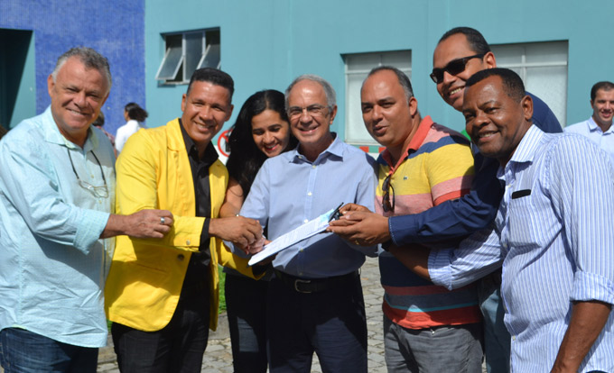 Ordem de serviço para construção do Centro de Parto Natural é assinada 