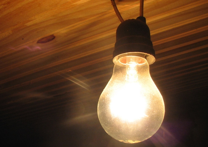 Incandescentes deixarão de ser vendidas a partir de quinta