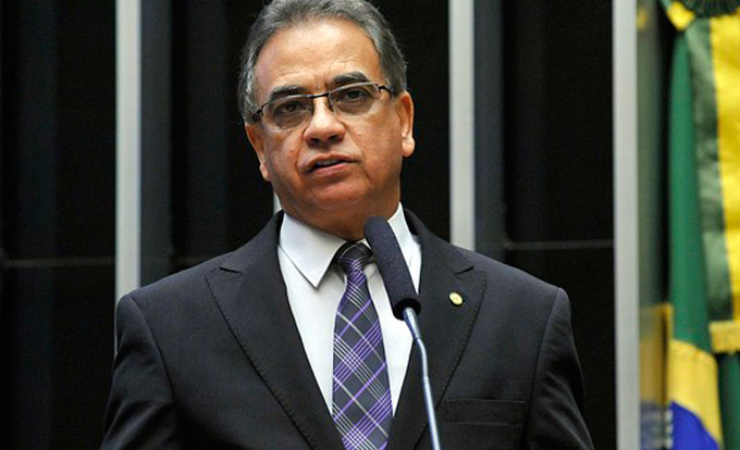 Relator na CCJ nega vínculo com Cunha