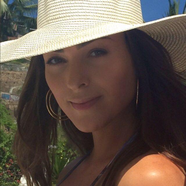 Miss Brasil 2004 é encontrada morta em casa em Gramado