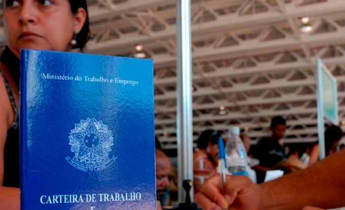 Taxa de desemprego no país chega a 11,2% no trimestre 