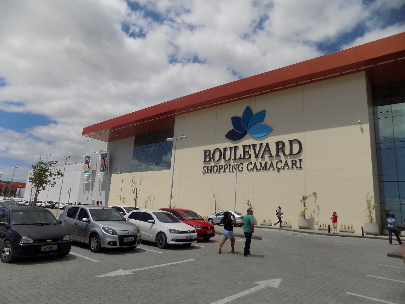 Cinema inicia funcionamento no Shopping Boulevard