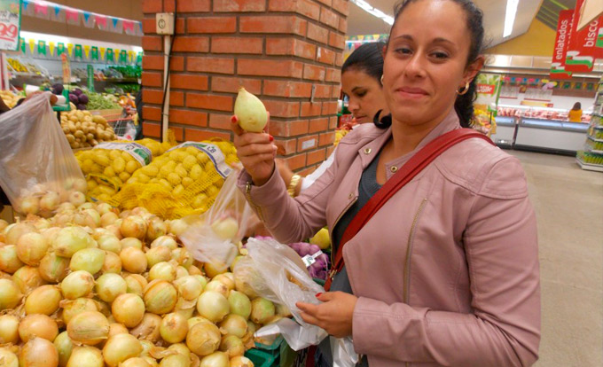 Cebola e mamão estão mais em conta, diz Ceagesp