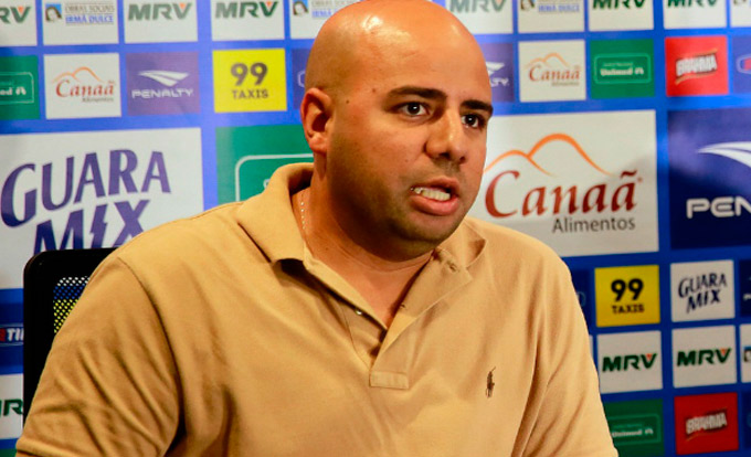Bahia anuncia saída do gerente de futebol Éder Ferrari