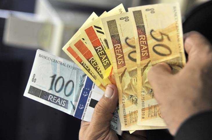Bahia é o segundo estado que mais atrasou pagamentos neste ano, diz jornal