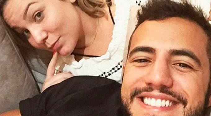 Morando juntos, Cacau elogia Matheus: 'Ótimo companheiro