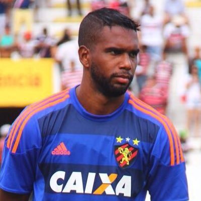 O novo reforço do Bahia chega a Salvador nesta quarta-feira (13)