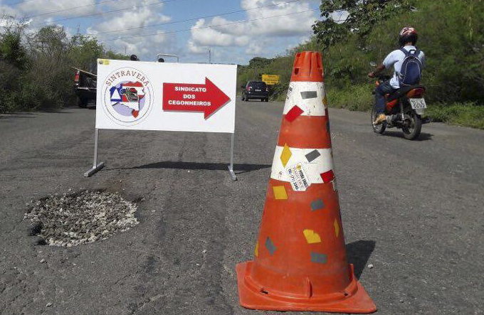 Sindicato inicia operação tapa buracos no Polo de Camaçari