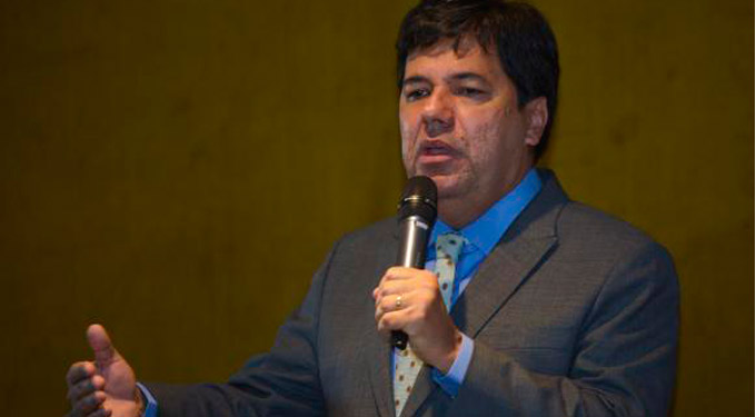 MEC discute reformulação no Fies e quer ampliar número de vagas