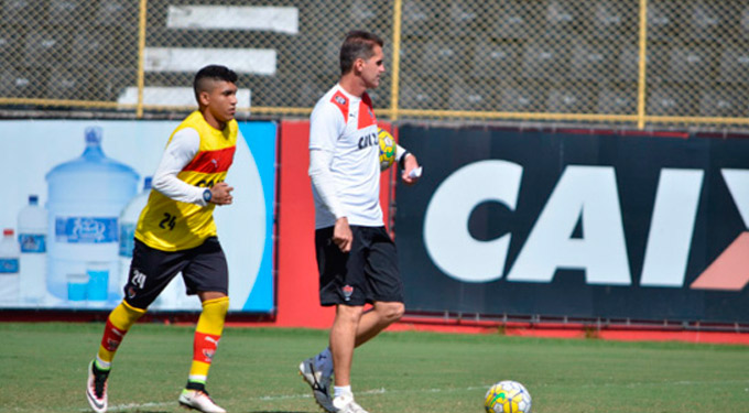 Mancini saca titular e convoca novatos para enfrentar o Atlético