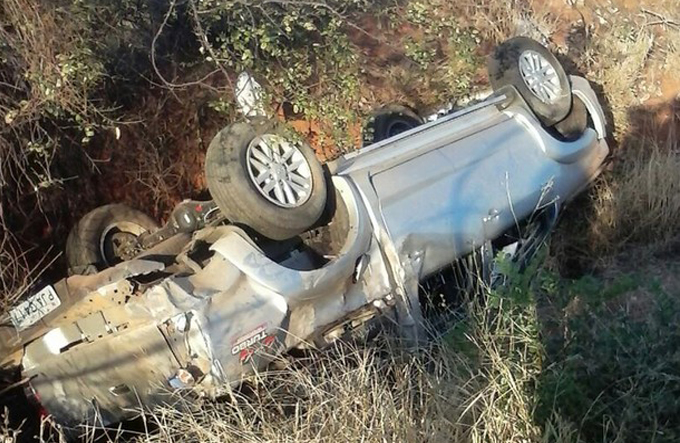 Médico e dois filhos morrem em capotamento no sudoeste da Bahia