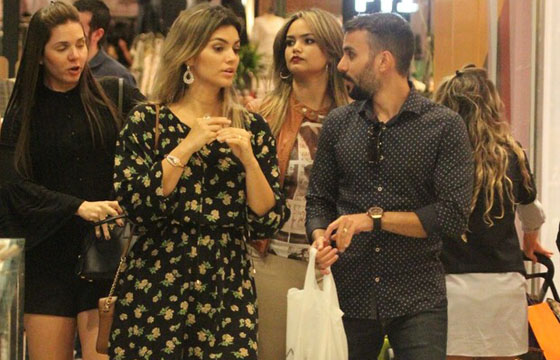 Kelly Key está grávida do seu terceiro filho