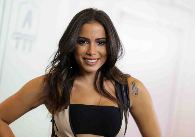 Anitta supera Britney e Ivete em número de seguidores 