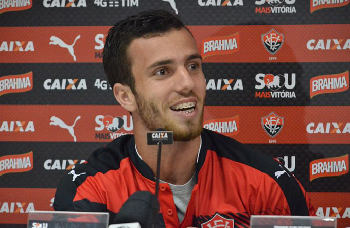 Serginho treina bem com reservas e pode ser titular