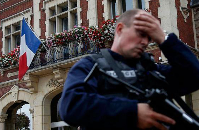 Estado Islâmico reivindica ataque que matou padre na França