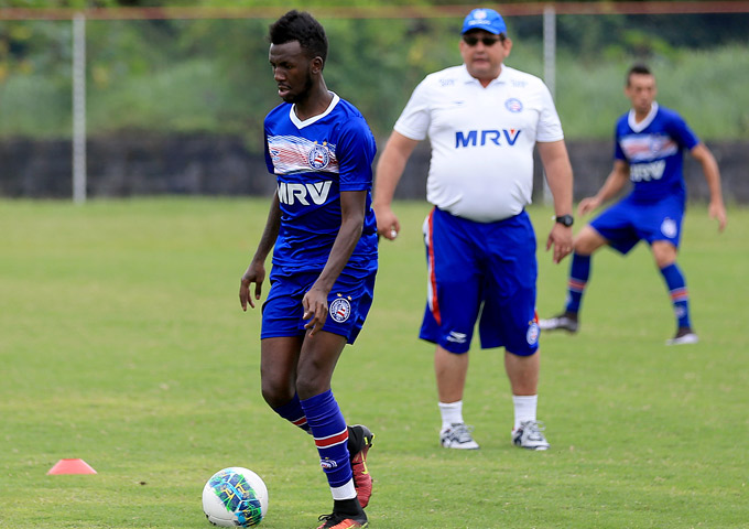Bahia continua os treinos na tarde desta quarta-feira 