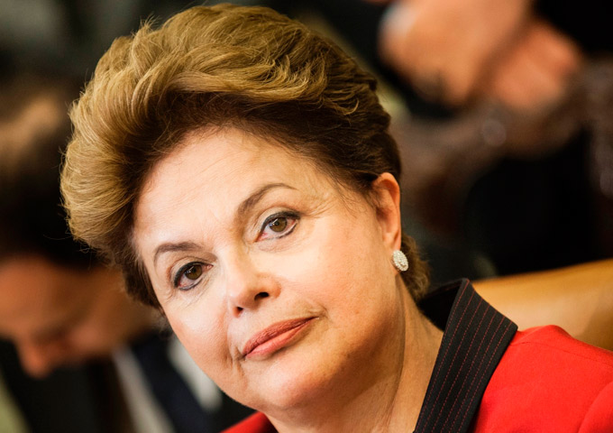 Defesa de Dilma espera absolvição se julgamento