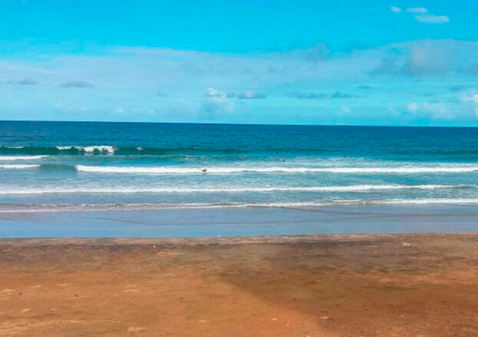 Marinha emite alerta com ondas de até 4 metros