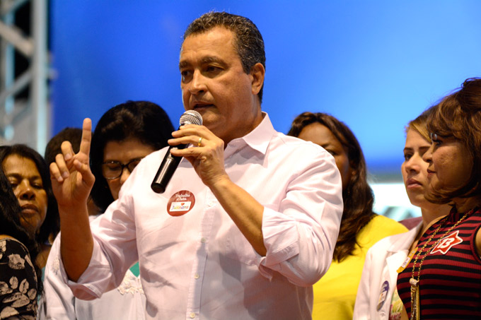 Governador anuncia construção de maternidade para partos de risco