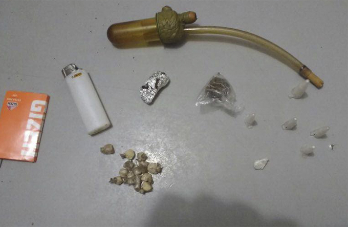 Jovens são presos com drogas em Campinas de Malhadas