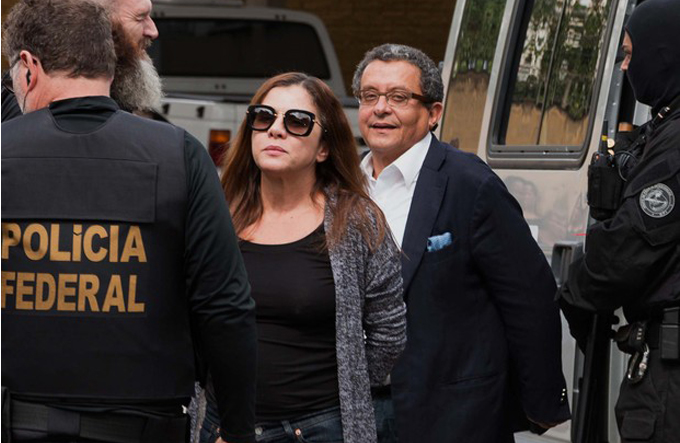Mulher de João Santana é solta sob fiança de R$ 28 milhões