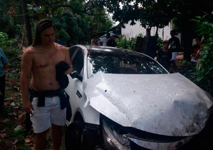 Ex-cantor da Calcinha Preta sofre grave acidente de carro