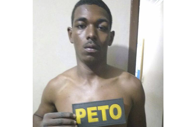 Jovem é preso acusado de praticar assaltos no litoral