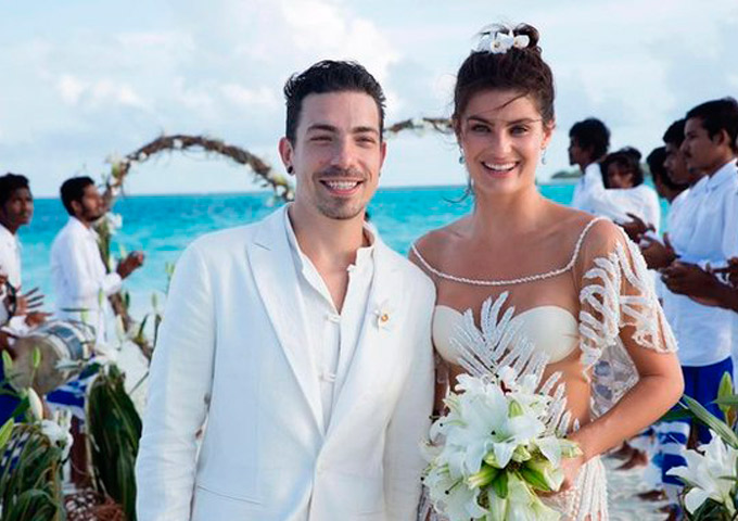 Isabeli Fontana e Di Ferrero se casam nas Maldivas
