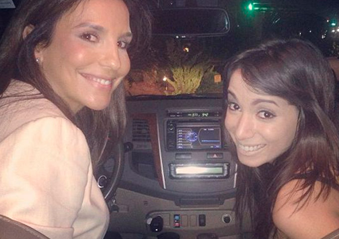 Foto antiga de Anitta com Ivete Sangalo viraliza na web