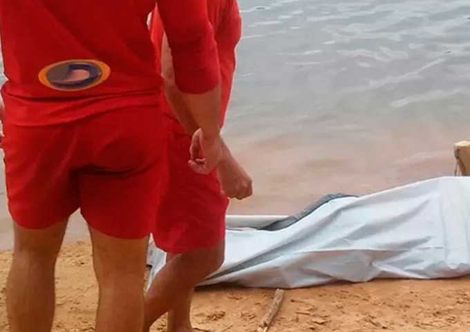 Jovem morre afogado após amigos pensarem que era brincadeira
