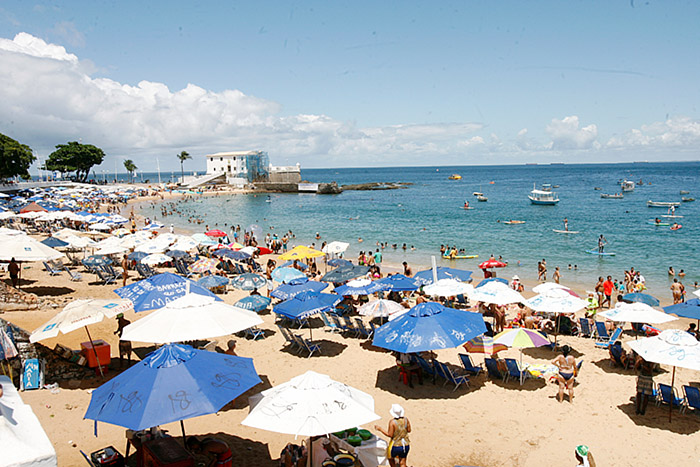 Salvador e Lauro de Freitas têm 17 praias impróprias para banho