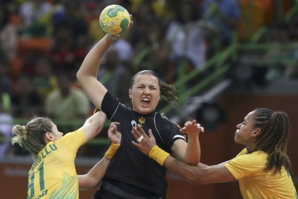 Handebol: Brasil derrota Montenegro, fica em 1º lugar e confirma boa fase