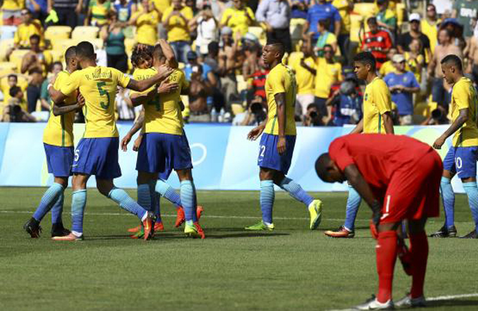 Brasil goleia Honduras e garante vaga na final 