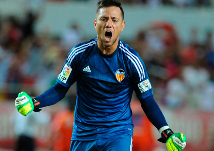 Goleiro Diego Alves está próximo do Barcelona