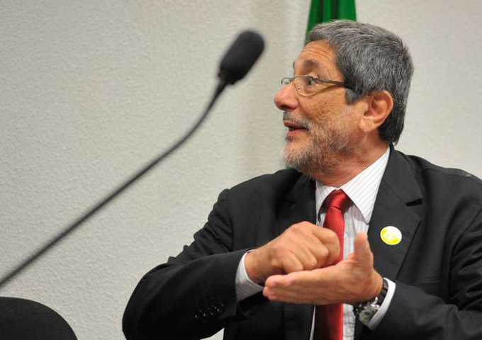 TCU determina bloqueio de bens de empresas e ex-dirigentes