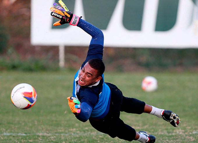 Douglas Pires é emprestado para time da Série C