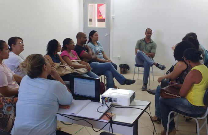 Em reunião, APLB-sindicato e professores do AEE avaliam desafios