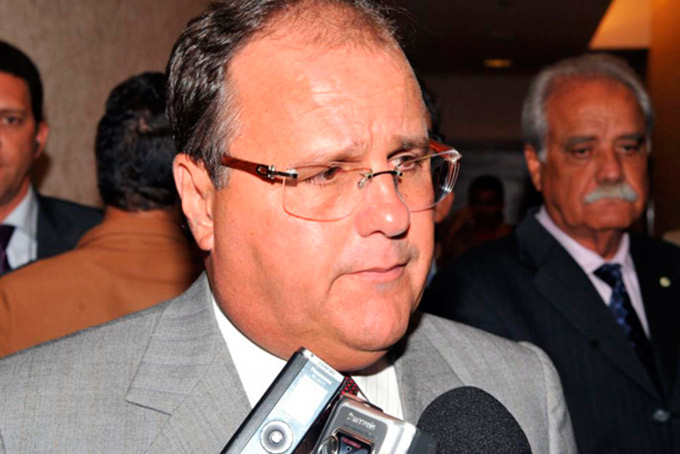 Ministro defende 